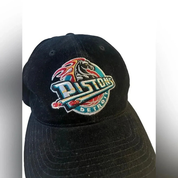 Vintage Pistons Detroit Annco SnapBack Corduroy Hat - Picture 2 of 5